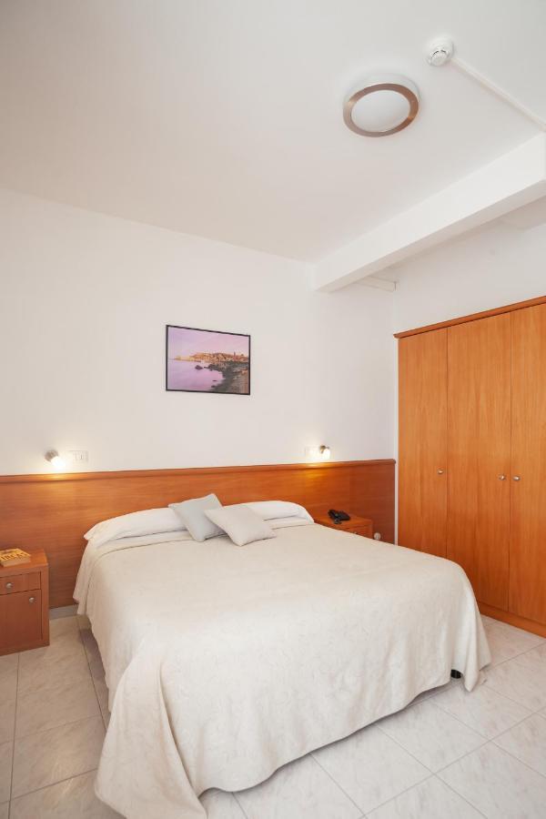 Hotel Viola Gaeta Luaran gambar