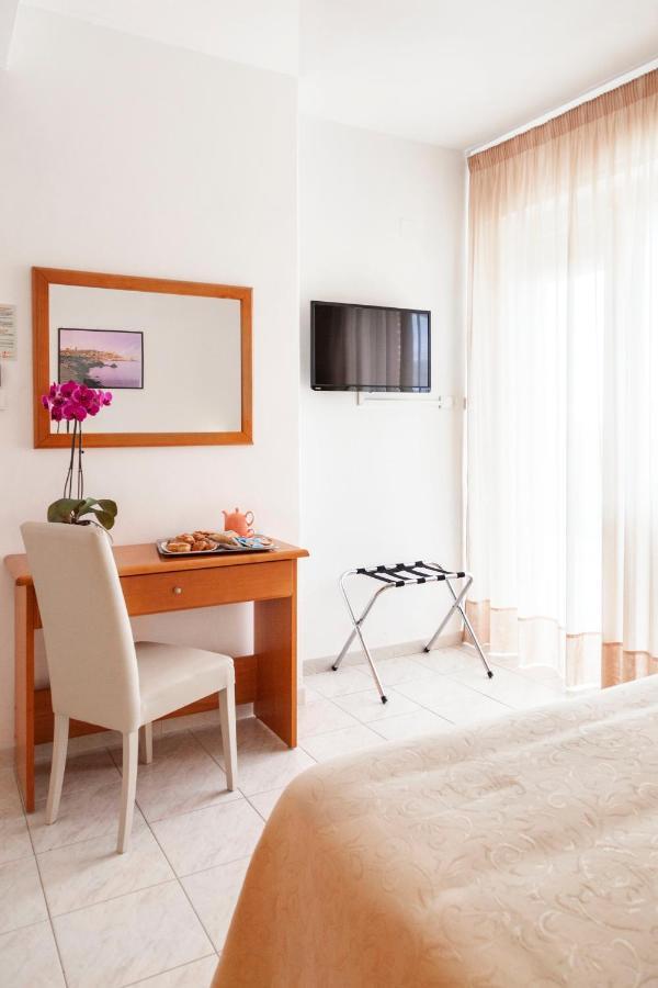 Hotel Viola Gaeta Luaran gambar