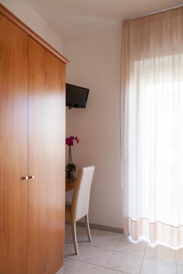 Hotel Viola Gaeta Luaran gambar