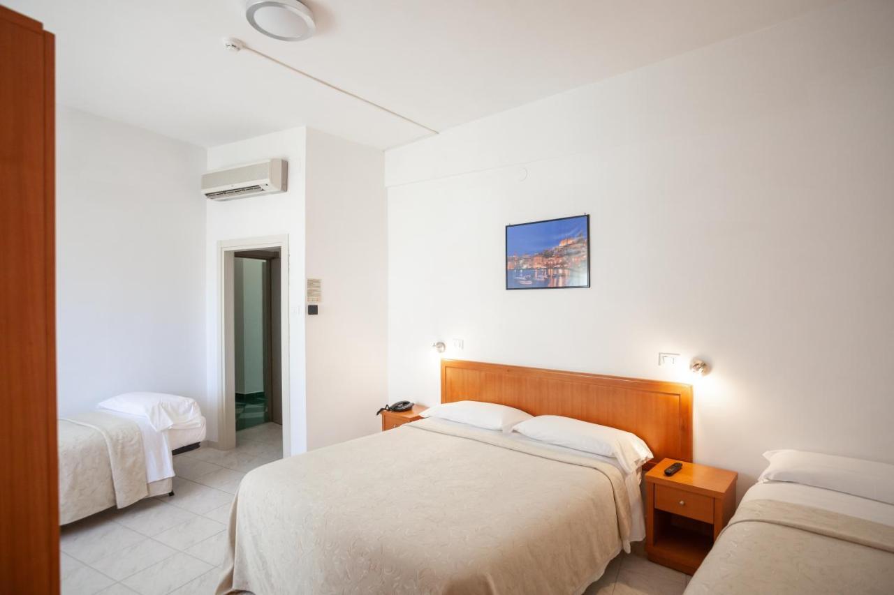 Hotel Viola Gaeta Luaran gambar